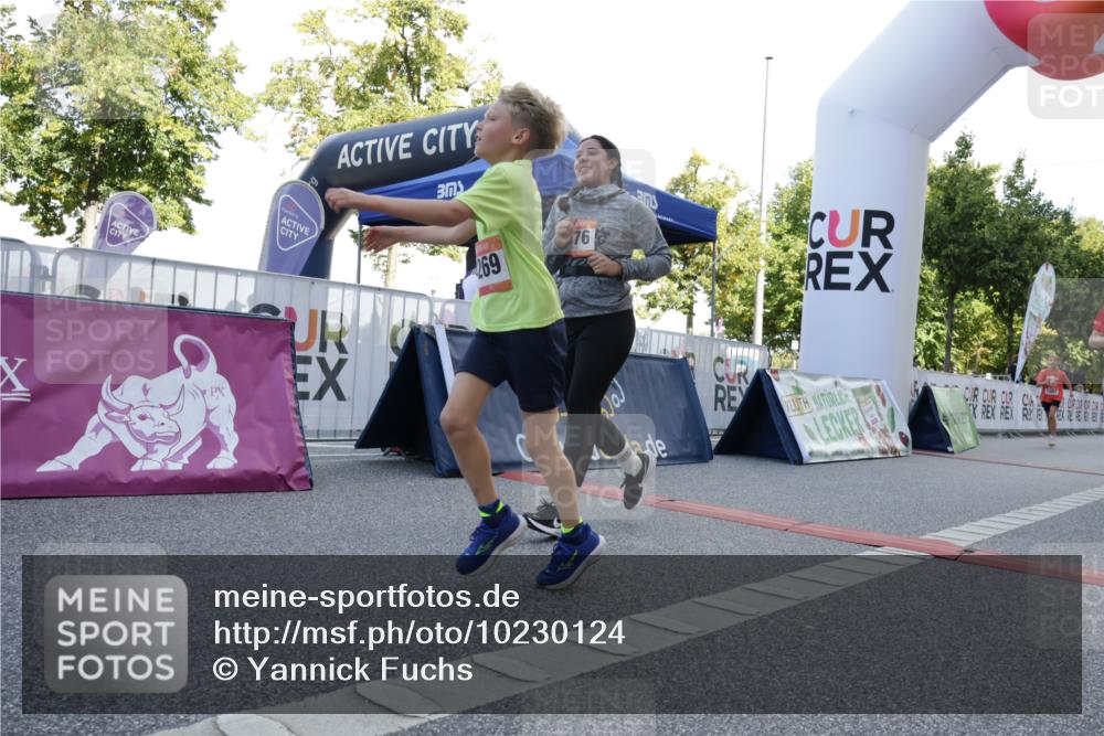 06.09.2026 - CURREX Alsterlauf Yannick Fuchs http://msf.ph/oto/10230124 06.09.2026 11:52:36 Ziel 1007, 1075, 1076, 1139, 8028, 8202, 8269, 8270 meine-sportfotos.de