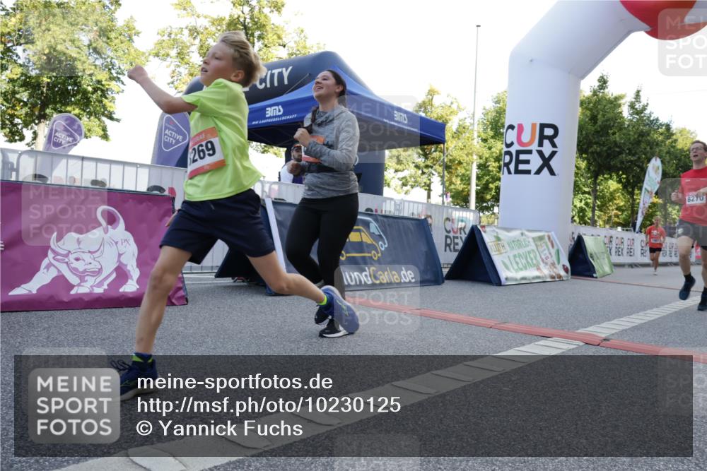 06.09.2026 - CURREX Alsterlauf Yannick Fuchs http://msf.ph/oto/10230125 06.09.2026 11:52:36 Ziel 1007, 1075, 1076, 1139, 8028, 8202, 8269, 8270 meine-sportfotos.de