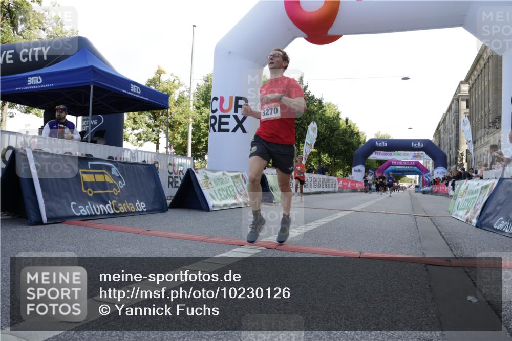 06.09.2026 - CURREX Alsterlauf Yannick Fuchs http://msf.ph/oto/10230126 06.09.2026 11:52:37 Ziel 1007, 1075, 1076, 1310, 8028, 8202, 8269, 8270 meine-sportfotos.de