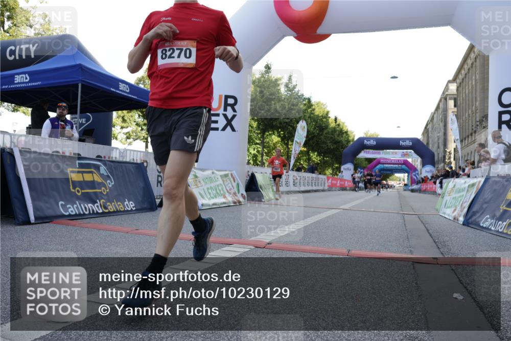06.09.2026 - CURREX Alsterlauf Yannick Fuchs http://msf.ph/oto/10230129 06.09.2026 11:52:38 Ziel 1007, 1075, 1076, 1310, 8028, 8202, 8269, 8270 meine-sportfotos.de