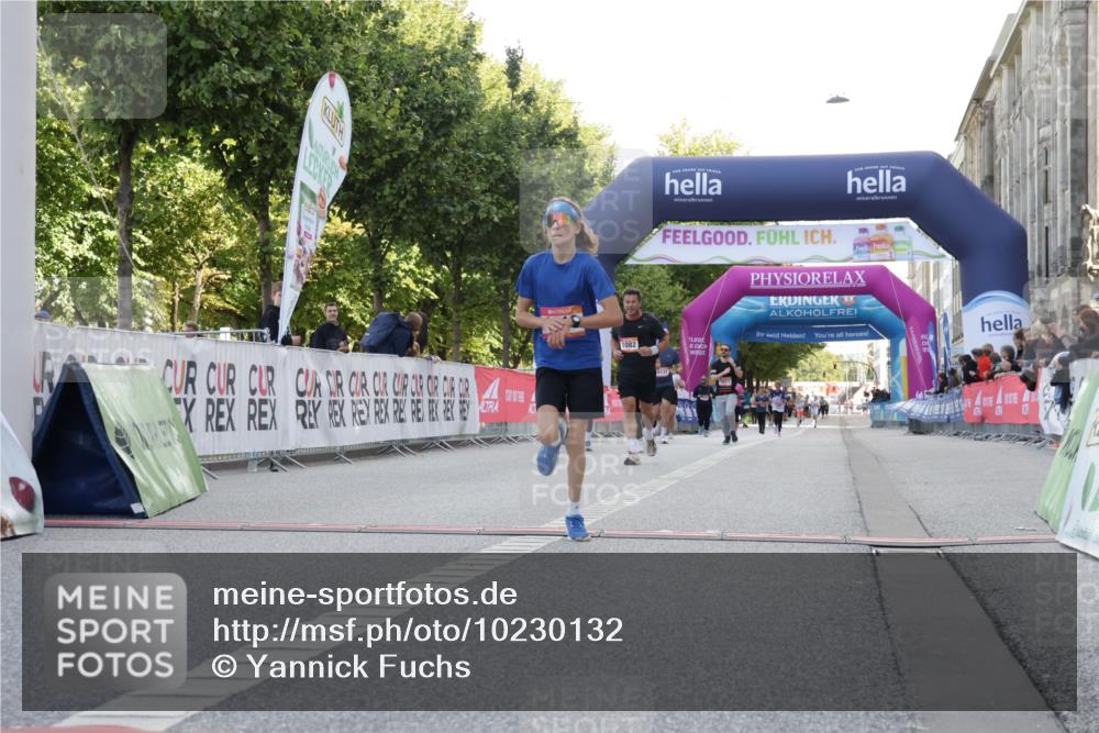 06.09.2026 - CURREX Alsterlauf Yannick Fuchs http://msf.ph/oto/10230132 06.09.2026 11:52:41 Ziel 1007, 1082, 1310, 8028, 8269, 8270 meine-sportfotos.de