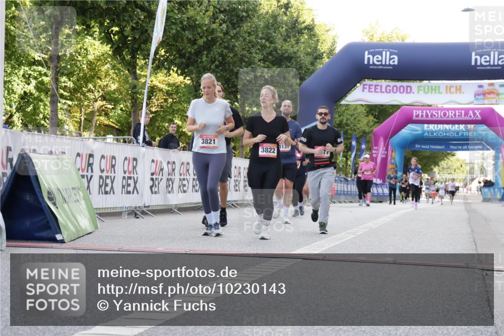 06.09.2026 - CURREX Alsterlauf Yannick Fuchs http://msf.ph/oto/10230143 06.09.2026 11:52:48 Ziel 1061, 1077, 1082, 1310, 1340, 3821, 3822, 8137 meine-sportfotos.de