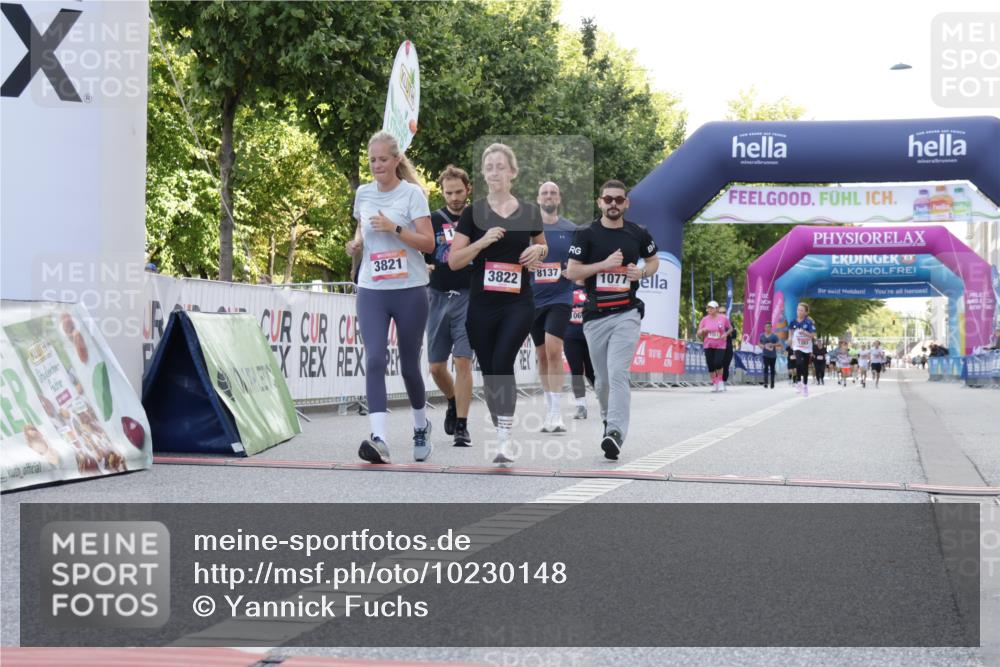 06.09.2026 - CURREX Alsterlauf Yannick Fuchs http://msf.ph/oto/10230148 06.09.2026 11:52:49 Ziel 1061, 1077, 1082, 1310, 1340, 3821, 3822, 8016, 8137 meine-sportfotos.de