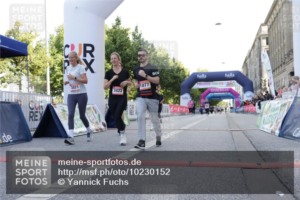 06.09.2026 - CURREX Alsterlauf Yannick Fuchs http://msf.ph/oto/10230152 06.09.2026 11:52:51 Ziel 1061, 1077, 1082, 1340, 3821, 3822, 8016, 8137 meine-sportfotos.de