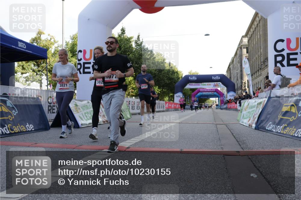 06.09.2026 - CURREX Alsterlauf Yannick Fuchs http://msf.ph/oto/10230155 06.09.2026 11:52:52 Ziel 1061, 1077, 1082, 1340, 3821, 3822, 8016, 8137 meine-sportfotos.de