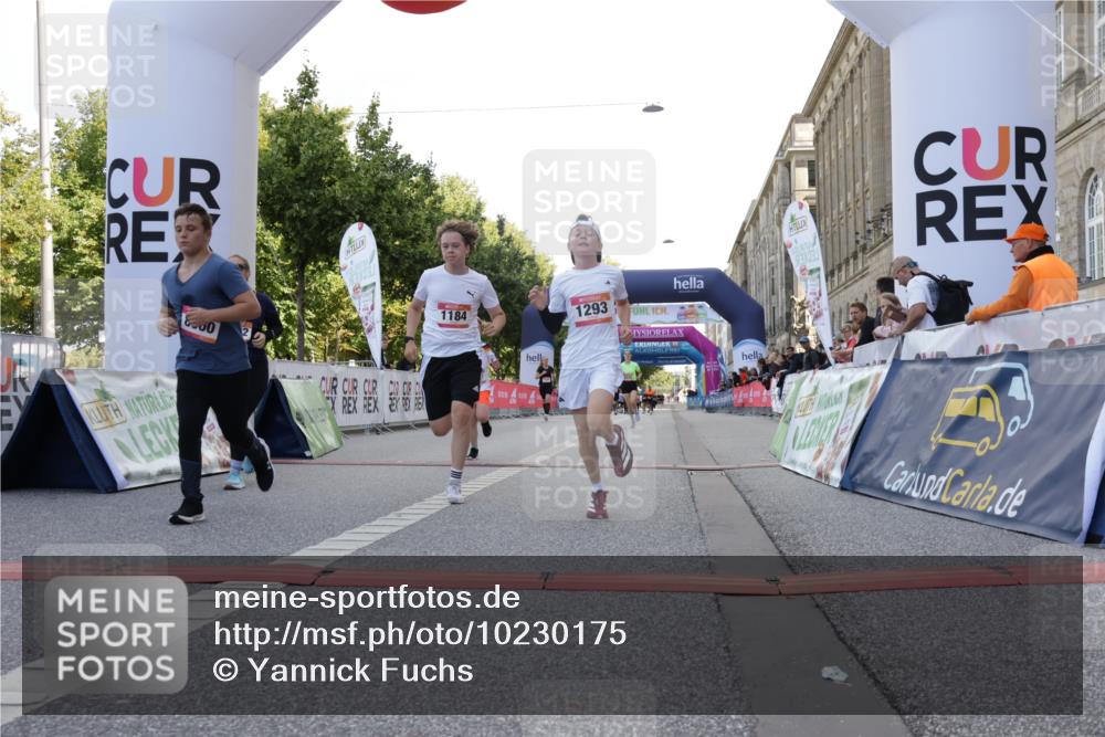 06.09.2026 - CURREX Alsterlauf Yannick Fuchs http://msf.ph/oto/10230175 06.09.2026 11:53:03 Ziel 1001, 1040, 1184, 1283, 1293, 4802, 8155, 8300 meine-sportfotos.de