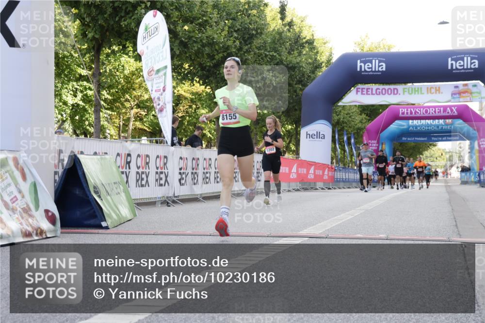 06.09.2026 - CURREX Alsterlauf Yannick Fuchs http://msf.ph/oto/10230186 06.09.2026 11:53:07 Ziel 1040, 1184, 1202, 1293, 4802, 8155, 8300 meine-sportfotos.de