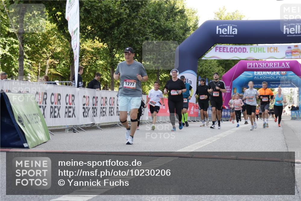 06.09.2026 - CURREX Alsterlauf Yannick Fuchs http://msf.ph/oto/10230206 06.09.2026 11:53:15 Ziel 1034, 1202 meine-sportfotos.de