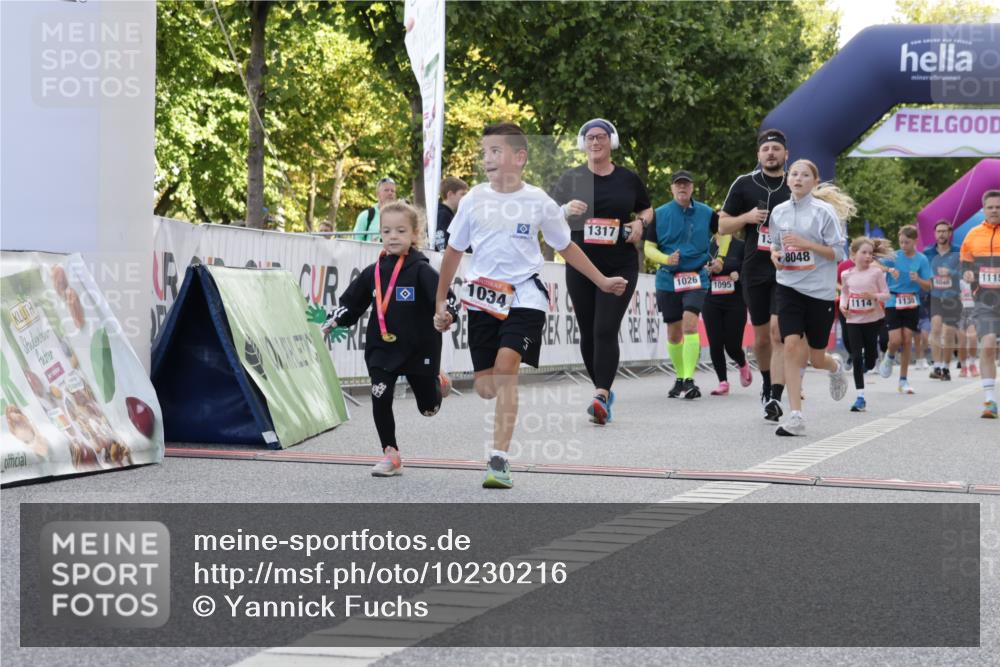 06.09.2026 - CURREX Alsterlauf Yannick Fuchs http://msf.ph/oto/10230216 06.09.2026 11:53:19 Ziel 1026, 1034, 1096, 1114, 1115, 1130, 1317, 1329, 8048 meine-sportfotos.de