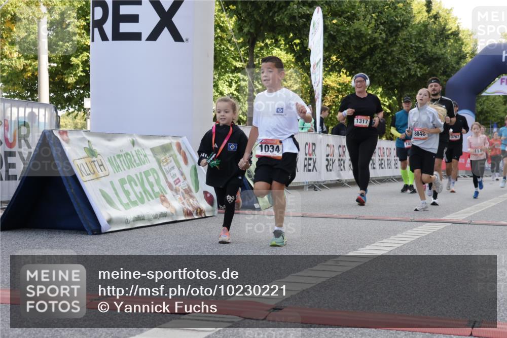 06.09.2026 - CURREX Alsterlauf Yannick Fuchs http://msf.ph/oto/10230221 06.09.2026 11:53:19 Ziel 1026, 1034, 1096, 1114, 1115, 1130, 1317, 1329, 8048 meine-sportfotos.de