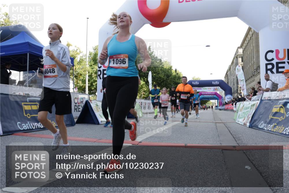 06.09.2026 - CURREX Alsterlauf Yannick Fuchs http://msf.ph/oto/10230237 06.09.2026 11:53:23 Ziel 1026, 1034, 1095, 1096, 1114, 1115, 1130, 1317, 1329, 1333, 8046, 8048, 8070 meine-sportfotos.de