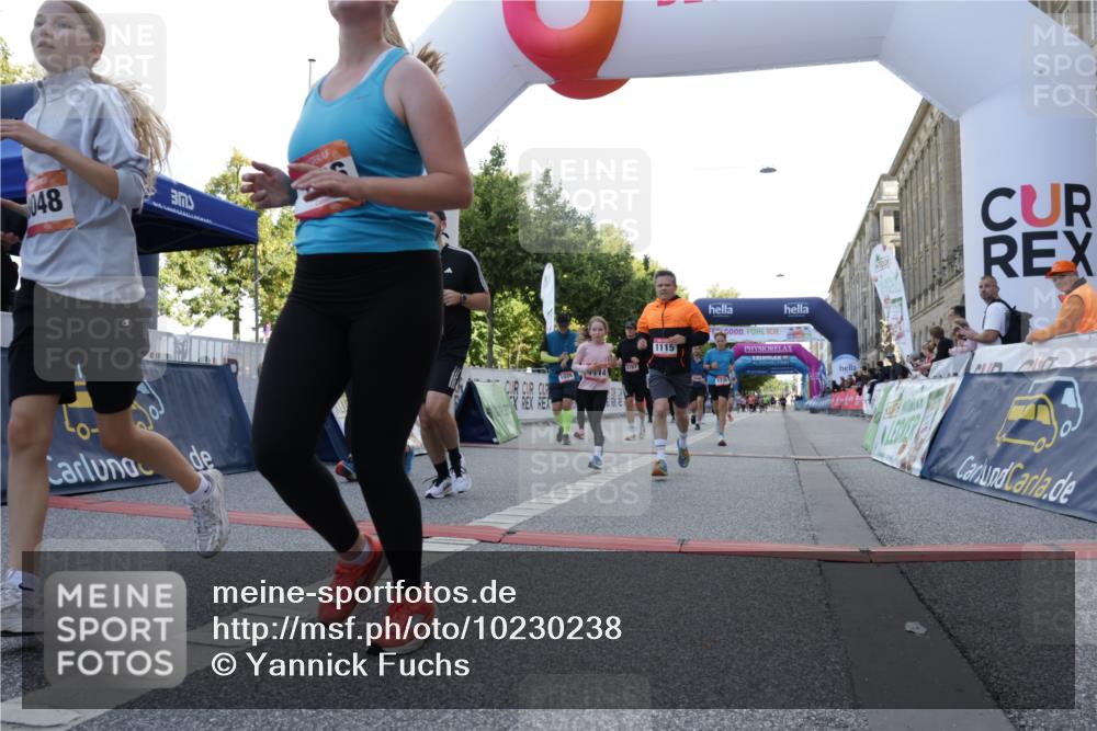 06.09.2026 - CURREX Alsterlauf Yannick Fuchs http://msf.ph/oto/10230238 06.09.2026 11:53:23 Ziel 1026, 1034, 1095, 1096, 1114, 1115, 1130, 1317, 1329, 1333, 8046, 8048, 8070 meine-sportfotos.de