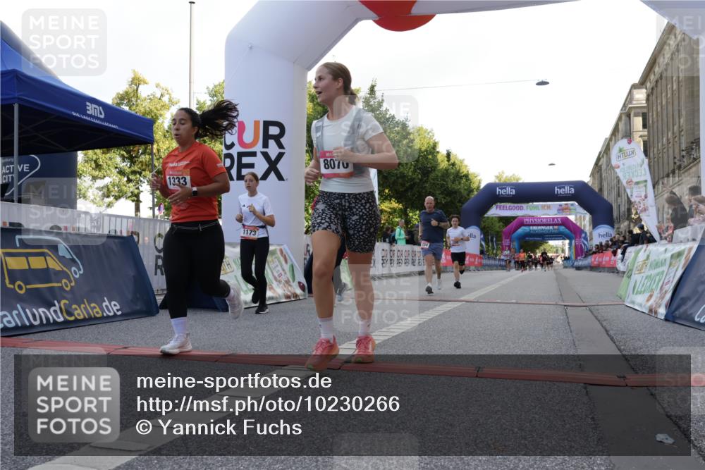 06.09.2026 - CURREX Alsterlauf Yannick Fuchs http://msf.ph/oto/10230266 06.09.2026 11:53:30 Ziel 1026, 1095, 1130, 1173, 1250, 1333, 1334, 3755, 8046, 8070 meine-sportfotos.de