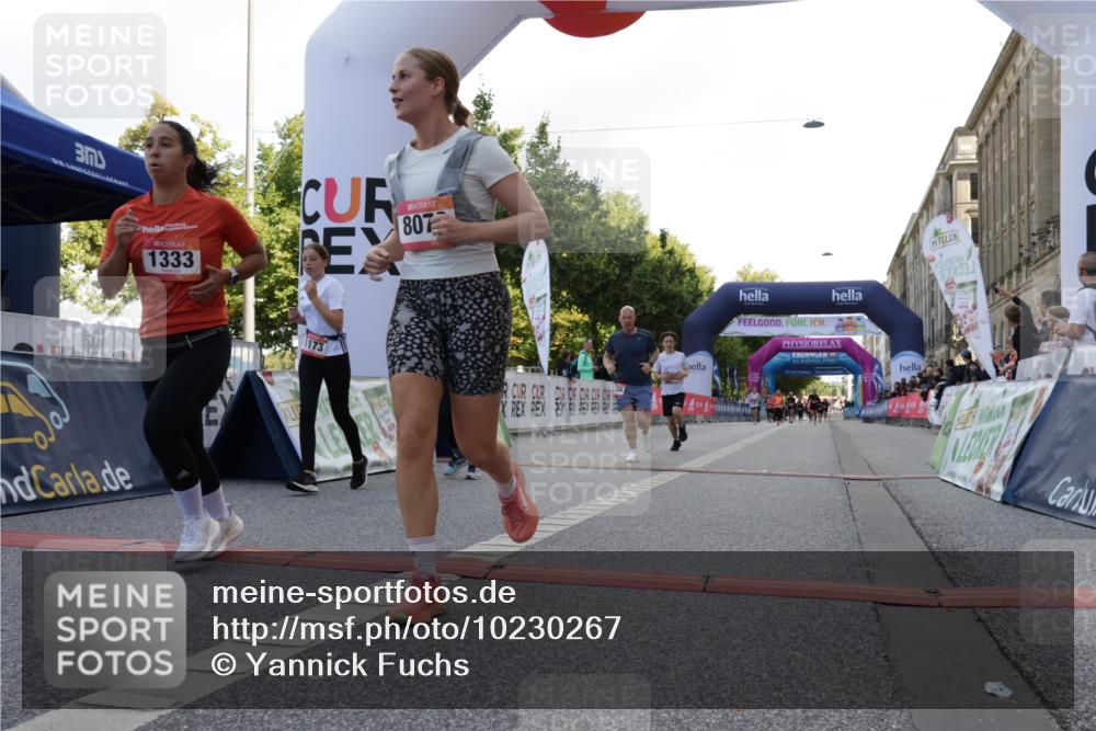 06.09.2026 - CURREX Alsterlauf Yannick Fuchs http://msf.ph/oto/10230267 06.09.2026 11:53:30 Ziel 1026, 1095, 1130, 1173, 1250, 1333, 1334, 3755, 8046, 8070 meine-sportfotos.de