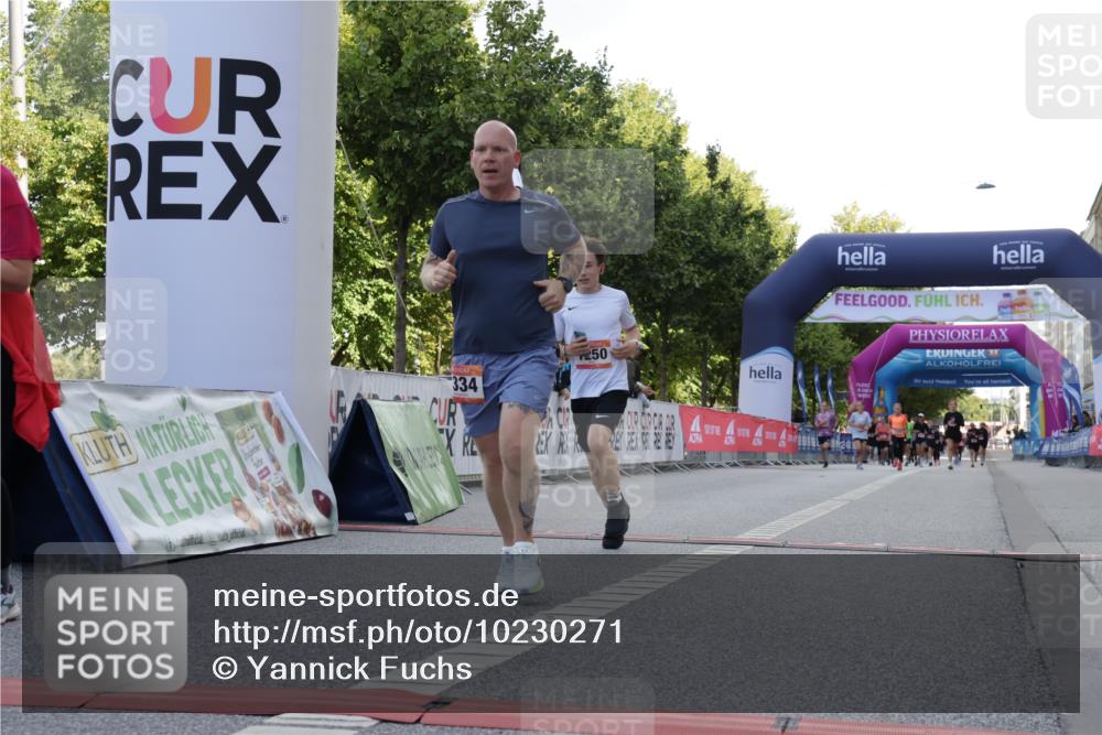 06.09.2026 - CURREX Alsterlauf Yannick Fuchs http://msf.ph/oto/10230271 06.09.2026 11:53:31 Ziel 1026, 1095, 1130, 1173, 1250, 1333, 1334, 3755, 8046, 8070 meine-sportfotos.de