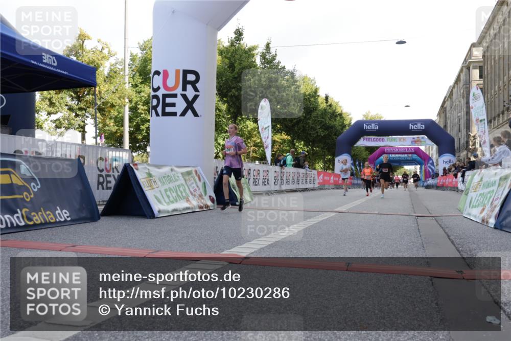 06.09.2026 - CURREX Alsterlauf Yannick Fuchs http://msf.ph/oto/10230286 06.09.2026 11:53:37 Ziel 1066, 1081, 1111, 1250, 1334, 8261 meine-sportfotos.de