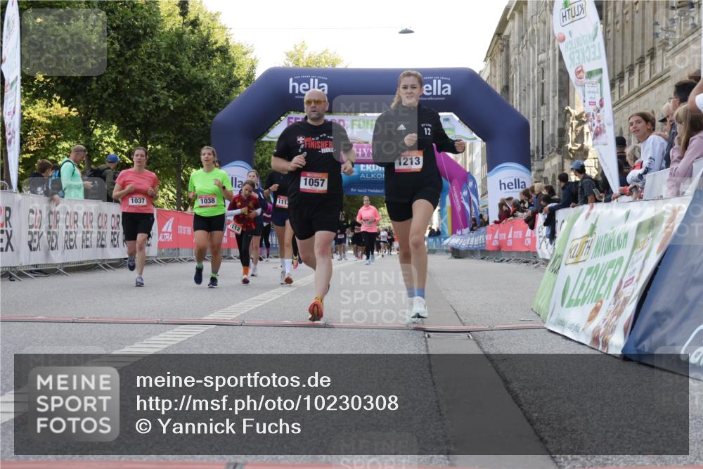 06.09.2026 - CURREX Alsterlauf Yannick Fuchs http://msf.ph/oto/10230308 06.09.2026 11:53:46 Ziel 1037, 1038, 1057, 1066, 1068, 1069, 1081, 1111, 1213 meine-sportfotos.de