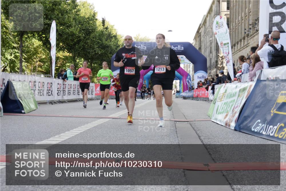 06.09.2026 - CURREX Alsterlauf Yannick Fuchs http://msf.ph/oto/10230310 06.09.2026 11:53:47 Ziel 1037, 1038, 1057, 1066, 1068, 1069, 1081, 1111, 1213 meine-sportfotos.de