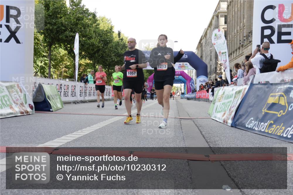 06.09.2026 - CURREX Alsterlauf Yannick Fuchs http://msf.ph/oto/10230312 06.09.2026 11:53:47 Ziel 1037, 1038, 1057, 1066, 1068, 1069, 1081, 1111, 1213 meine-sportfotos.de