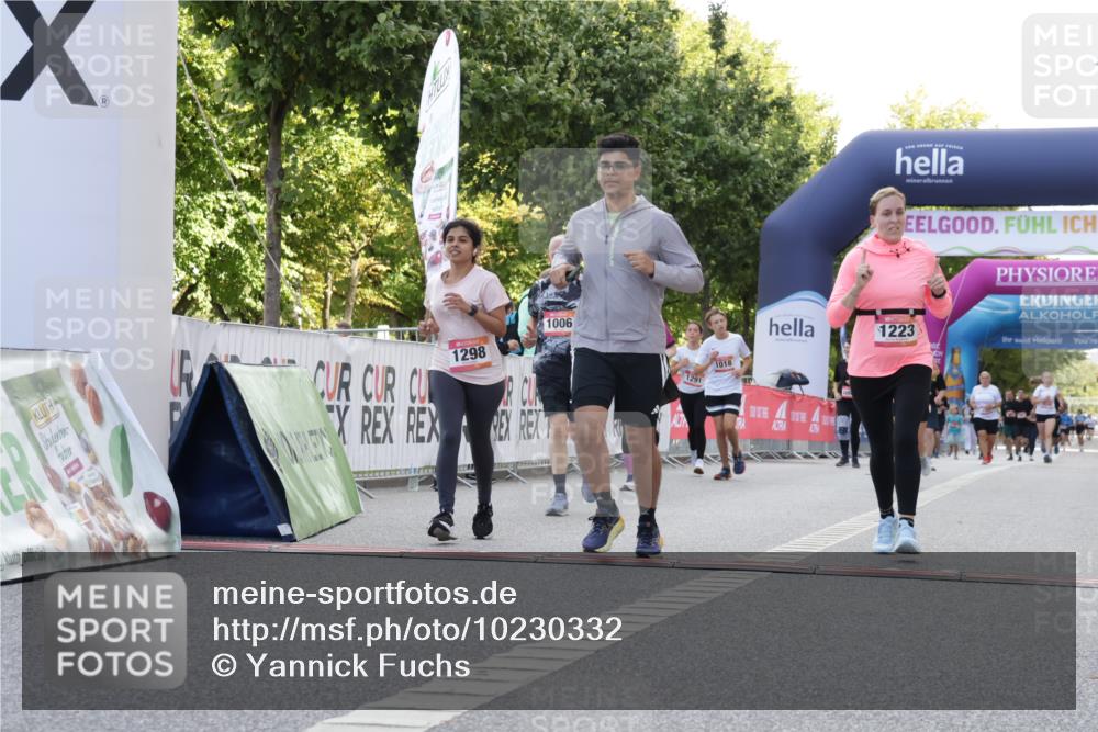06.09.2026 - CURREX Alsterlauf Yannick Fuchs http://msf.ph/oto/10230332 06.09.2026 11:53:55 Ziel 1006, 1037, 1038, 1068, 1069, 1124, 1223, 1298, 1305 meine-sportfotos.de