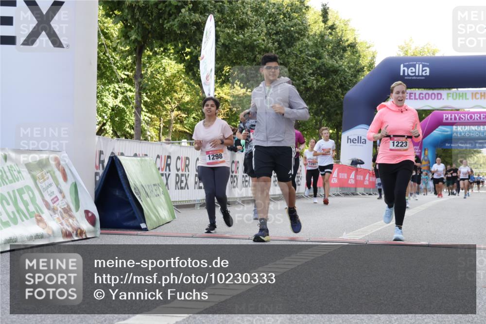 06.09.2026 - CURREX Alsterlauf Yannick Fuchs http://msf.ph/oto/10230333 06.09.2026 11:53:55 Ziel 1006, 1037, 1038, 1068, 1069, 1124, 1223, 1298, 1305 meine-sportfotos.de
