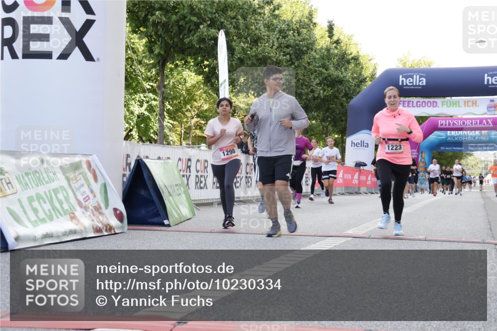 06.09.2026 - CURREX Alsterlauf Yannick Fuchs http://msf.ph/oto/10230334 06.09.2026 11:53:56 Ziel 1006, 1018, 1037, 1038, 1068, 1069, 1124, 1150, 1223, 1291, 1298, 1305, 8139 meine-sportfotos.de