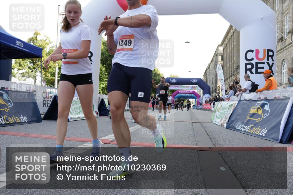 06.09.2026 - CURREX Alsterlauf Yannick Fuchs http://msf.ph/oto/10230369 06.09.2026 11:54:07 Ziel 1018, 1063, 1098, 1150, 1232, 1249, 1267, 1291, 1309, 8139, 8245 meine-sportfotos.de