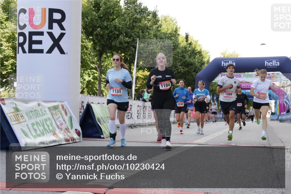 06.09.2026 - CURREX Alsterlauf Yannick Fuchs http://msf.ph/oto/10230424 06.09.2026 11:54:26 Ziel 1078, 1086, 1104, 1151, 1166, 1167, 1191, 1332, 1339, 8185, 8239, 8240 meine-sportfotos.de