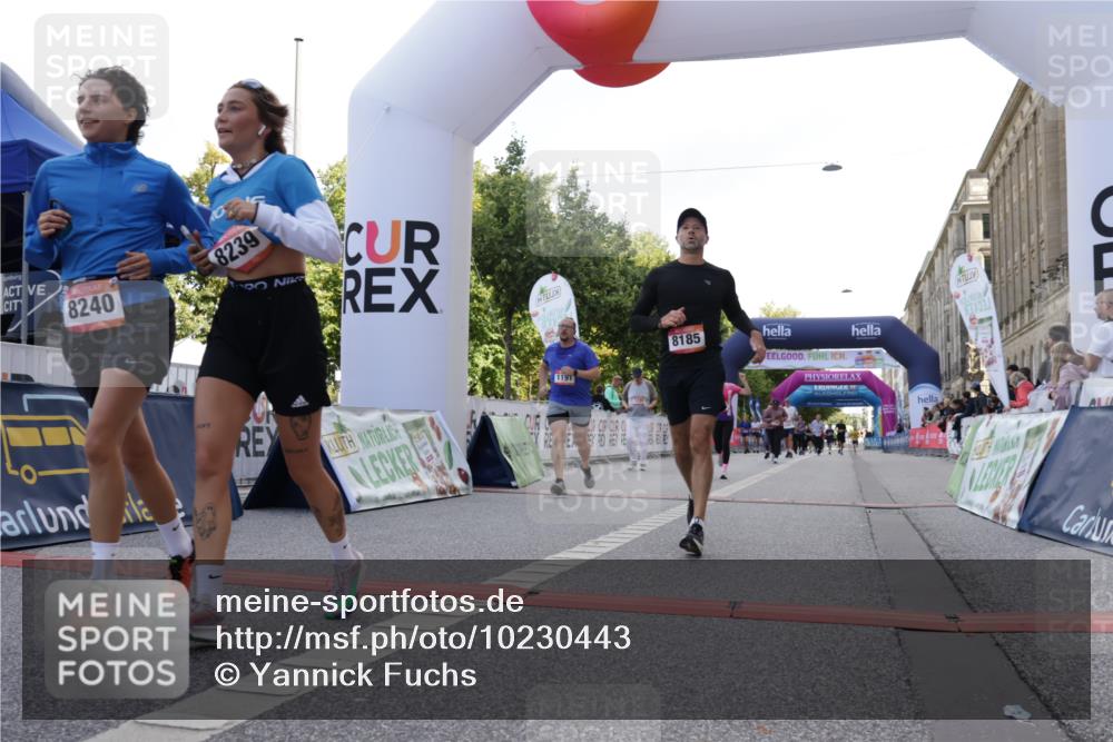 06.09.2026 - CURREX Alsterlauf Yannick Fuchs http://msf.ph/oto/10230443 06.09.2026 11:54:31 Ziel 1086, 1104, 1122, 1151, 1191, 1328, 1332, 1339, 8185, 8239, 8240 meine-sportfotos.de