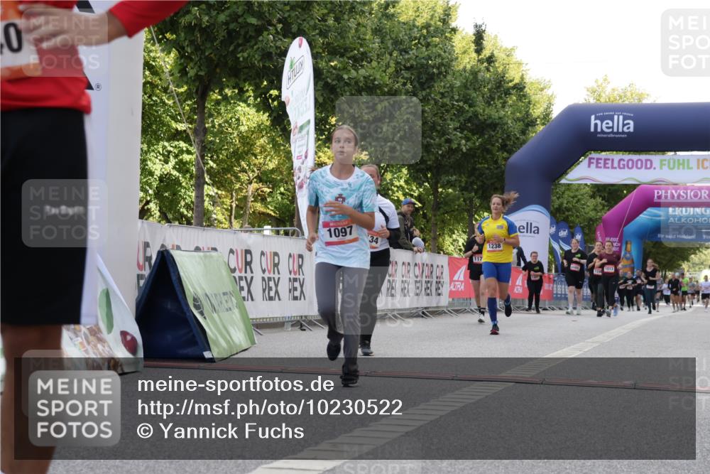 06.09.2026 - CURREX Alsterlauf Yannick Fuchs http://msf.ph/oto/10230522 06.09.2026 11:54:54 Ziel 1097, 1134, 1140, 1145, 1238, 1247, 1272, 1275, 1276 meine-sportfotos.de