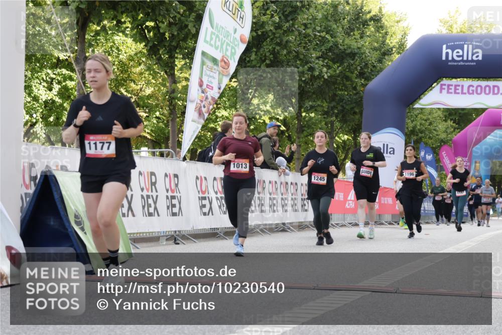 06.09.2026 - CURREX Alsterlauf Yannick Fuchs http://msf.ph/oto/10230540 06.09.2026 11:55:00 Ziel 1013, 1097, 1134, 1177, 1238, 1245 meine-sportfotos.de