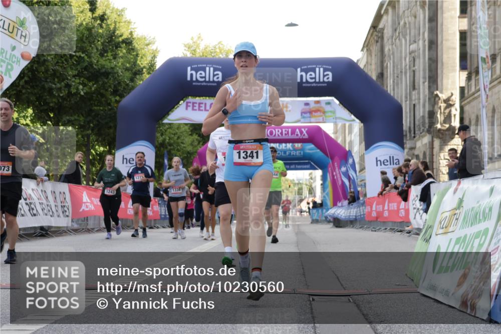 06.09.2026 - CURREX Alsterlauf Yannick Fuchs http://msf.ph/oto/10230560 06.09.2026 11:55:10 Ziel 1073, 1141, 1147, 1170, 1196, 1245, 1278, 1307, 1341, 8344 meine-sportfotos.de