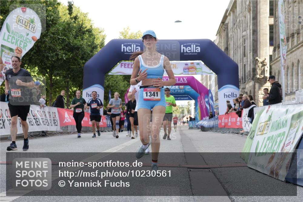 06.09.2026 - CURREX Alsterlauf Yannick Fuchs http://msf.ph/oto/10230561 06.09.2026 11:55:10 Ziel 1073, 1141, 1147, 1170, 1196, 1245, 1278, 1307, 1341, 8344 meine-sportfotos.de