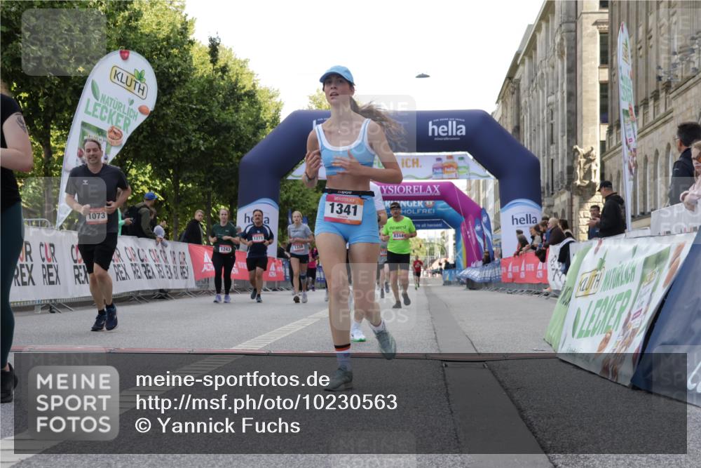 06.09.2026 - CURREX Alsterlauf Yannick Fuchs http://msf.ph/oto/10230563 06.09.2026 11:55:10 Ziel 1073, 1141, 1147, 1170, 1196, 1245, 1278, 1307, 1341, 8344 meine-sportfotos.de