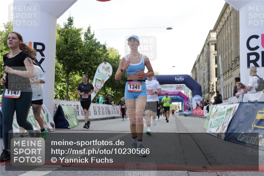 06.09.2026 - CURREX Alsterlauf Yannick Fuchs http://msf.ph/oto/10230566 06.09.2026 11:55:11 Ziel 1073, 1141, 1147, 1170, 1196, 1243, 1245, 1278, 1307, 1341, 8344 meine-sportfotos.de
