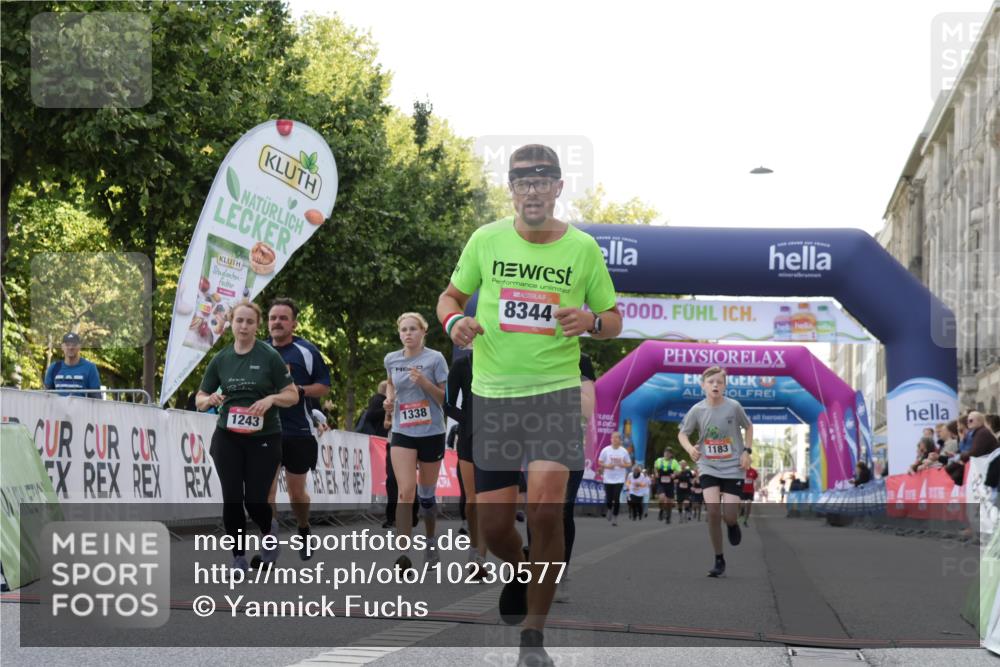 06.09.2026 - CURREX Alsterlauf Yannick Fuchs http://msf.ph/oto/10230577 06.09.2026 11:55:14 Ziel 1073, 1087, 1141, 1147, 1170, 1183, 1196, 1243, 1273, 1278, 1338, 1341, 8344 meine-sportfotos.de
