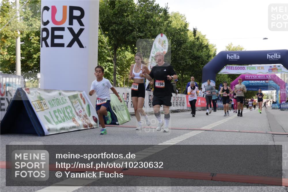 06.09.2026 - CURREX Alsterlauf Yannick Fuchs http://msf.ph/oto/10230632 06.09.2026 11:55:35 Ziel 1030, 1033, 1046, 1155, 1156, 1265, 1285, 8136 meine-sportfotos.de