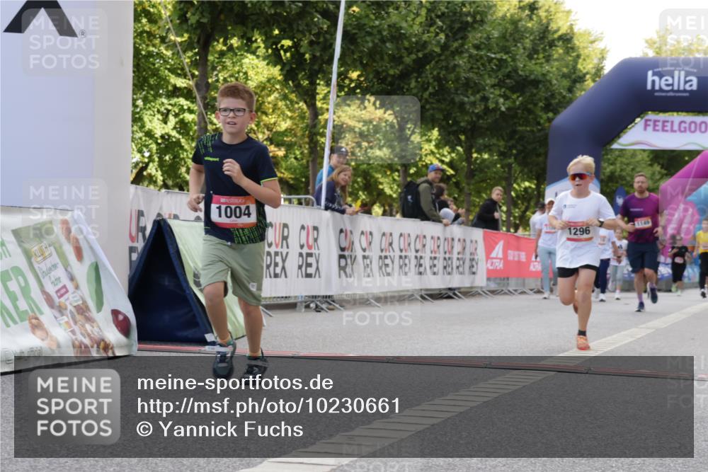 06.09.2026 - CURREX Alsterlauf Yannick Fuchs http://msf.ph/oto/10230661 06.09.2026 11:55:48 Ziel 1004, 1005, 1149, 1203, 1234, 1284, 1286, 1288, 1296, 1326 meine-sportfotos.de