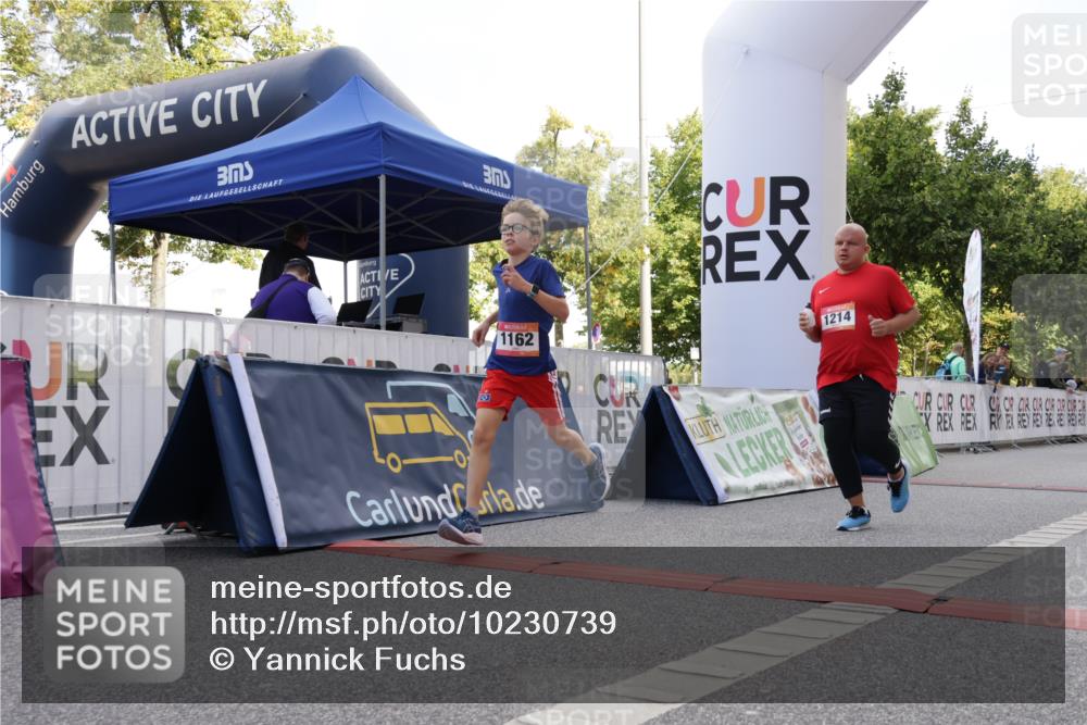 06.09.2026 - CURREX Alsterlauf Yannick Fuchs http://msf.ph/oto/10230739 06.09.2026 11:56:15 Ziel 1131, 1162, 1214, 8285, 8312 meine-sportfotos.de
