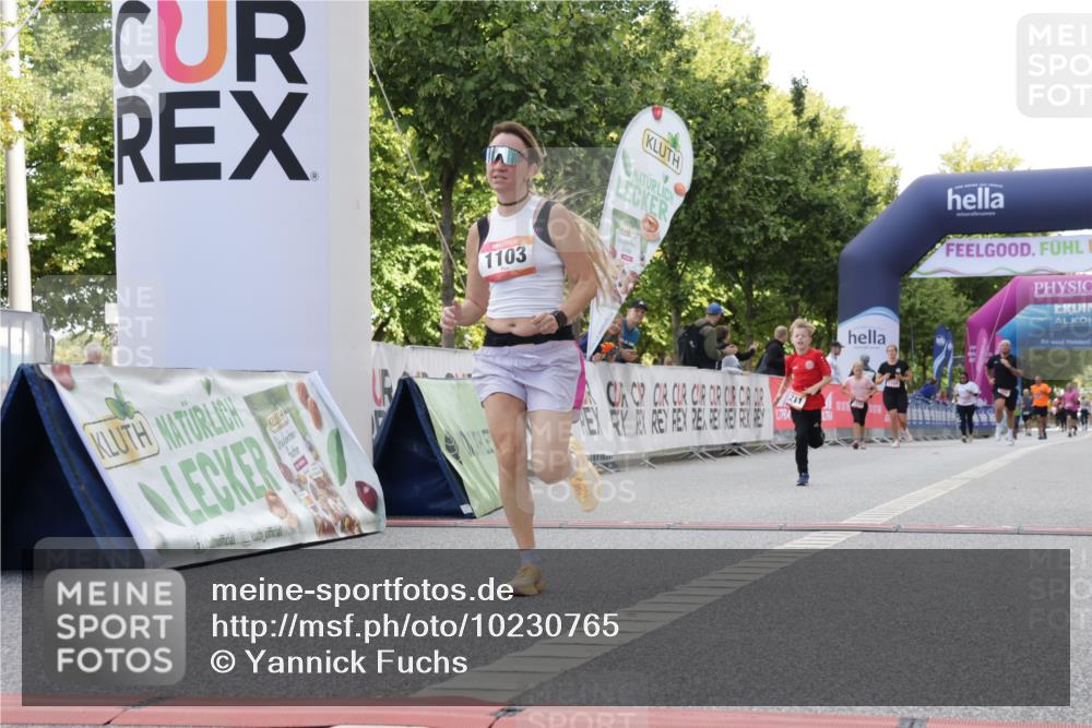 06.09.2026 - CURREX Alsterlauf Yannick Fuchs http://msf.ph/oto/10230765 06.09.2026 11:56:26 Ziel 1032, 1103, 1142, 1211, 8267 meine-sportfotos.de
