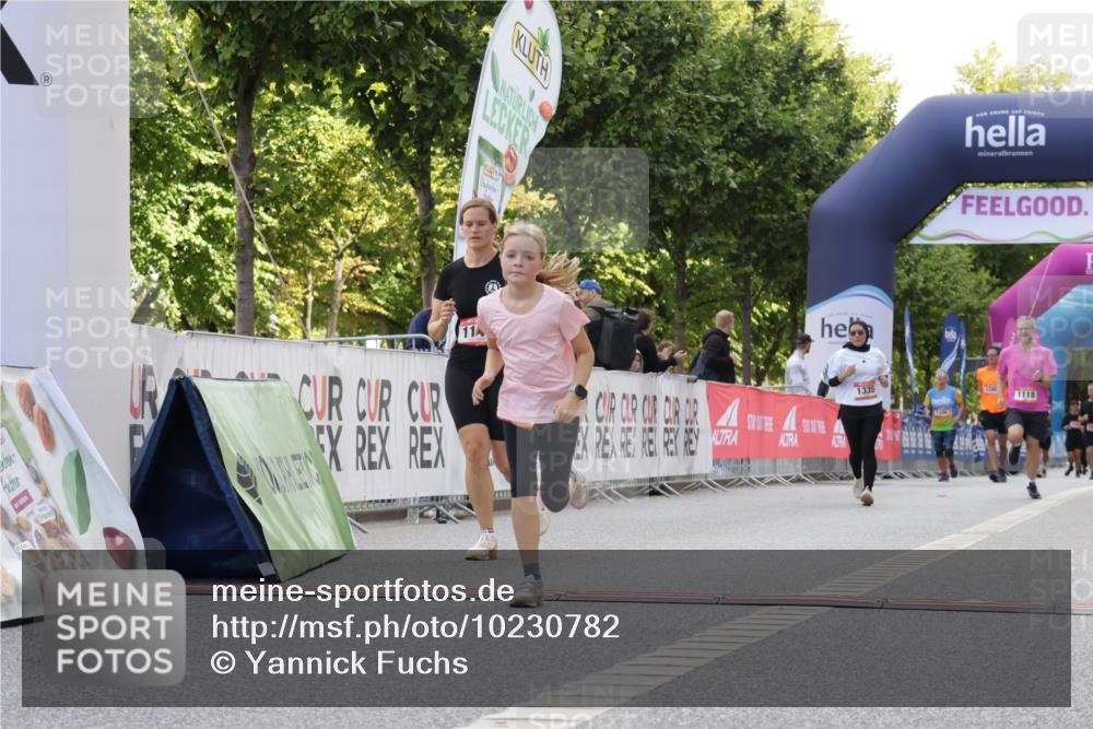 06.09.2026 - CURREX Alsterlauf Yannick Fuchs http://msf.ph/oto/10230782 06.09.2026 11:56:35 Ziel 1035, 1118, 1144, 1172, 1211 meine-sportfotos.de