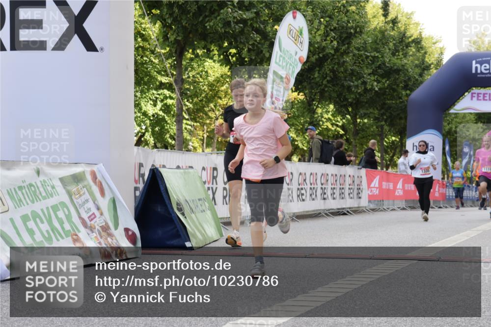 06.09.2026 - CURREX Alsterlauf Yannick Fuchs http://msf.ph/oto/10230786 06.09.2026 11:56:35 Ziel 1035, 1118, 1144, 1172, 1211 meine-sportfotos.de