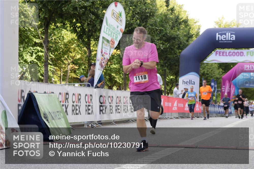06.09.2026 - CURREX Alsterlauf Yannick Fuchs http://msf.ph/oto/10230791 06.09.2026 11:56:39 Ziel 1035, 1118, 1144, 1172, 1335 meine-sportfotos.de