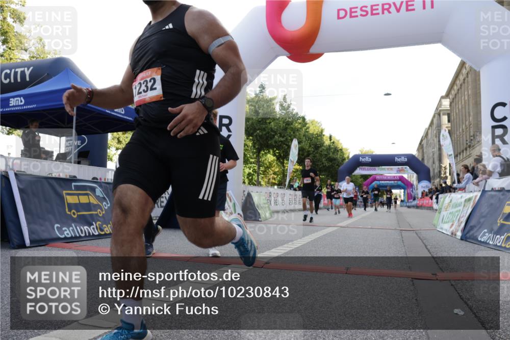 06.09.2026 - CURREX Alsterlauf Yannick Fuchs http://msf.ph/oto/10230843 06.09.2026 11:54:09 Ziel 1063, 1098, 1209, 1232, 1249, 1267, 1308, 1309, 8245 meine-sportfotos.de