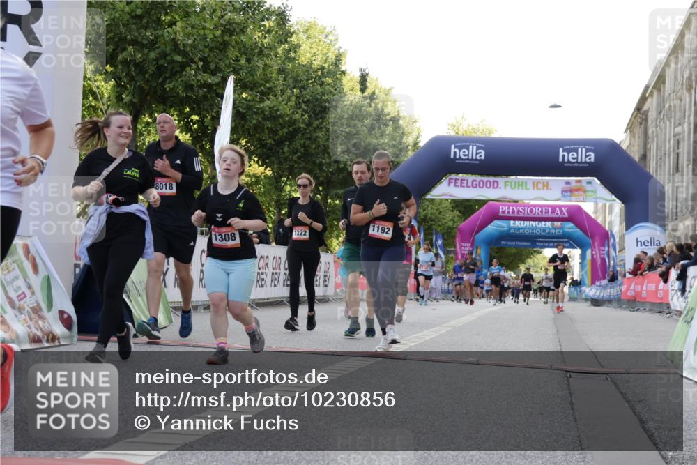 06.09.2026 - CURREX Alsterlauf Yannick Fuchs http://msf.ph/oto/10230856 06.09.2026 11:54:15 Ziel 1063, 1166, 1167, 1192, 1209, 1232, 1308, 1322, 1323, 8018 meine-sportfotos.de