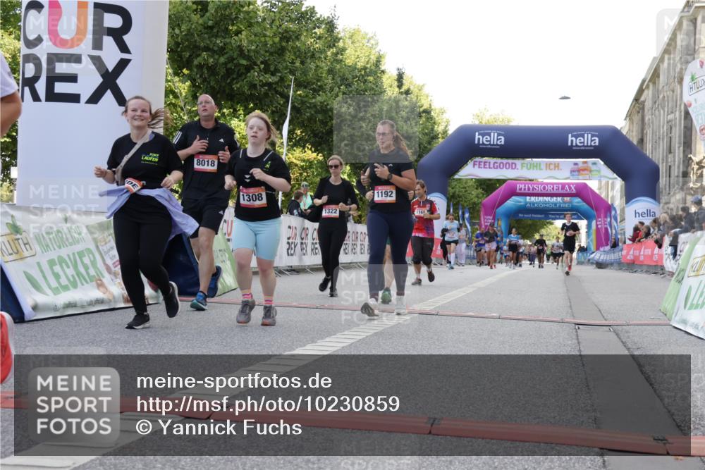 06.09.2026 - CURREX Alsterlauf Yannick Fuchs http://msf.ph/oto/10230859 06.09.2026 11:54:16 Ziel 1063, 1166, 1167, 1192, 1209, 1308, 1322, 1323, 8018 meine-sportfotos.de