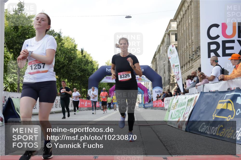 06.09.2026 - CURREX Alsterlauf Yannick Fuchs http://msf.ph/oto/10230870 06.09.2026 11:56:59 Ziel 1055, 1148, 1171, 1248, 1257, 1282, 1292, 8098, 8325, 8326 meine-sportfotos.de