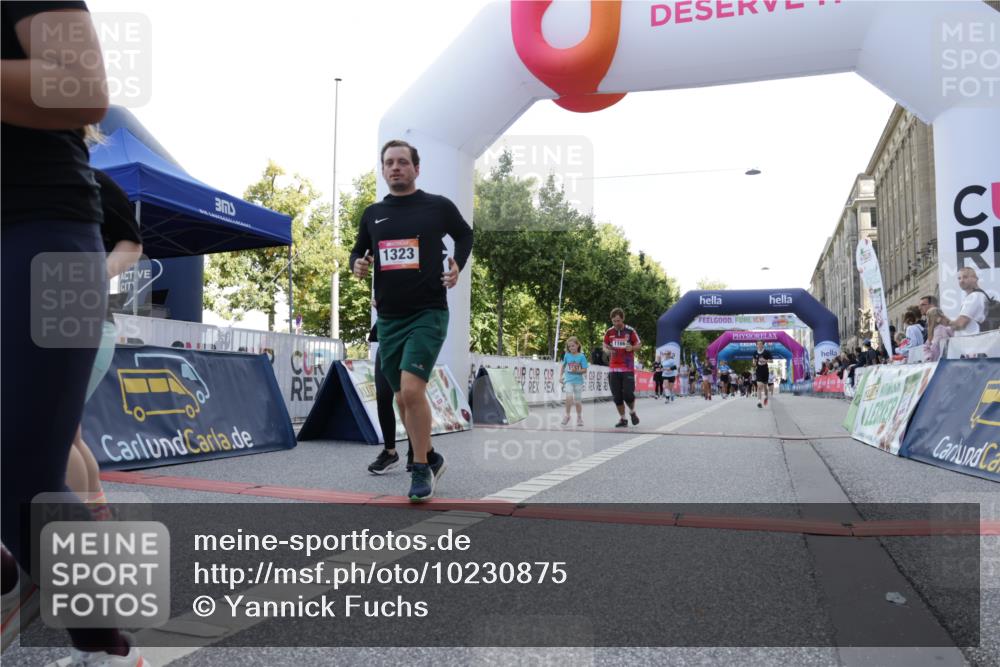 06.09.2026 - CURREX Alsterlauf Yannick Fuchs http://msf.ph/oto/10230875 06.09.2026 11:54:18 Ziel 1078, 1166, 1167, 1192, 1209, 1308, 1322, 1323, 8018 meine-sportfotos.de