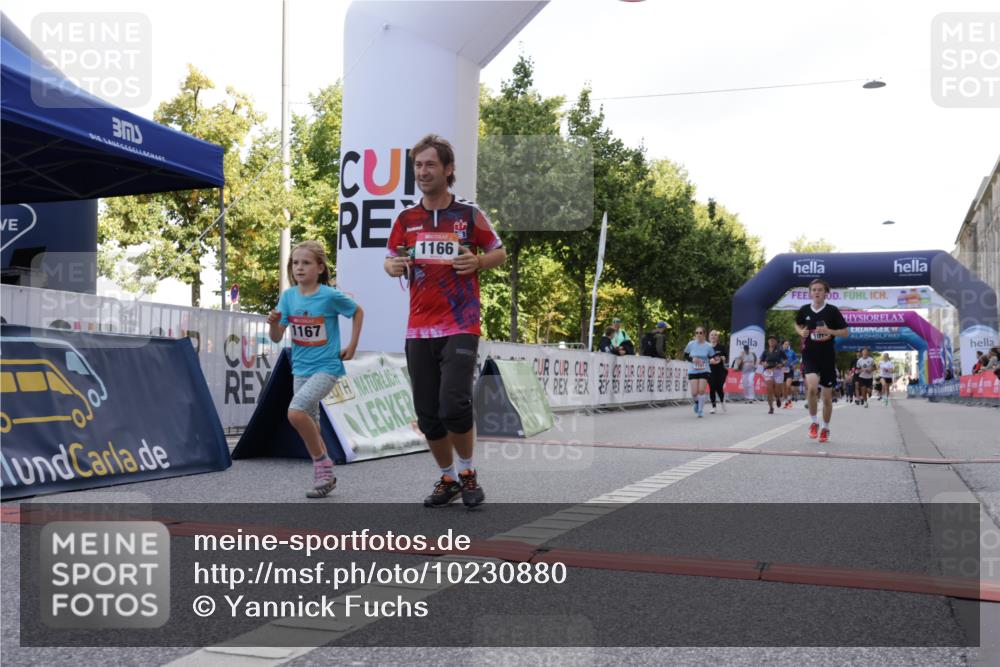 06.09.2026 - CURREX Alsterlauf Yannick Fuchs http://msf.ph/oto/10230880 06.09.2026 11:54:21 Ziel 1078, 1104, 1151, 1166, 1167, 1192, 1308, 1322, 1323, 8018 meine-sportfotos.de