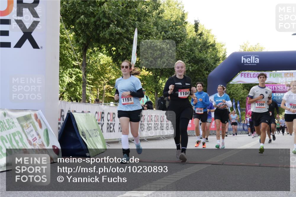 06.09.2026 - CURREX Alsterlauf Yannick Fuchs http://msf.ph/oto/10230893 06.09.2026 11:54:26 Ziel 1078, 1086, 1104, 1151, 1166, 1167, 1191, 1332, 1339, 8185, 8239, 8240 meine-sportfotos.de